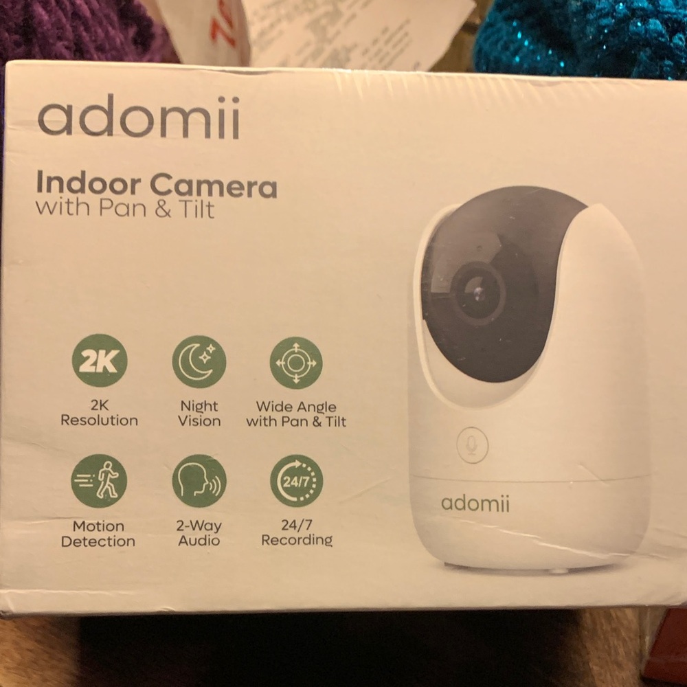 White Indoor Camera with Pan & Tilt